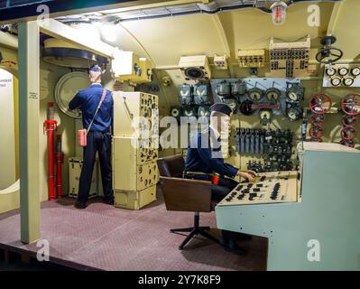 Balaklava, Krim - 10. September 2023: Wiederaufbau des zentralen Kontrollpostens eines U-Bootes, militärisch-historisches Museum der Befestigungen, Balak Stockfoto