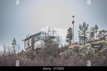 Kirkenes, Norwegen, 16. Oktober 2023: Ein norwegischer Beobachtungsposten. Norwegen und damit die NATO haben sehr genau beobachtet, was in Russland vor sich geht Stockfoto