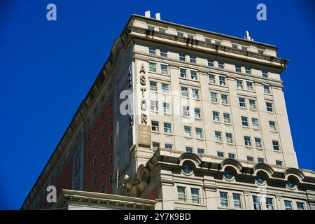 Das Astor Hotel an der Canal Street in New Orleans Stockfoto