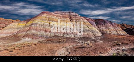 Badland Topographie durch die Trias Chinle Formation, alte Flüsse und Lakebeds mit unterschiedlichen Kompositionen vertreten wie Rainbow - wie Ribbon gebildet Stockfoto