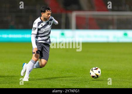 Unterhaching, Deutschland. September 2024. Unterhaching, Deutschland 27. September 2024: 3 . Liga - 2024/2025 - SpVgg Unterhaching vs. SV Sandhausen im Bild: Besar Halimi (Sandhausen) /// DFB-Vorschriften verbieten jede Verwendung von Fotografien als Bildsequenzen und/oder Quasi-Video /// Credit: dpa/Alamy Live News Stockfoto