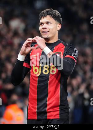 Francisco Evanilson aus Bournemouth feiert das erste Tor ihrer Mannschaft während des Premier League-Spiels im Vitality Stadium in Bournemouth. Bilddatum: Montag, 30. September 2024. Stockfoto