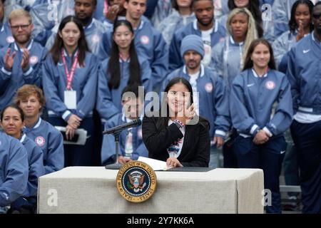 Washington, Vereinigte Staaten. 30. September 2024. Adrina Castro spricht während einer Veranstaltung zur Feier der Olympischen und Paralympischen Teams 2024 im Weißen Haus in Washington, DC, am 30. September 2024. Quelle: Chris Kleponis/CNP/dpa/Alamy Live News Stockfoto