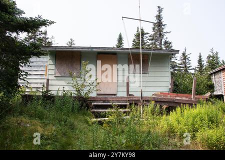 Verlassene baufällige Hütte in Pouch Cove, Neufundland & Labrador, Kanada Stockfoto
