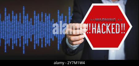 Symbolisches Image, Cybersicherheit, Cyberangriffe weltweit, Computerkriminalität, digitale IT-Angriffe, Hacker, Datendiebstahl, Spionage, Malware, Phishing-Angriffe Stockfoto