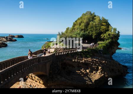 Steinbrücke Rocher du Basta, Biarritz, Frankreich Stockfoto