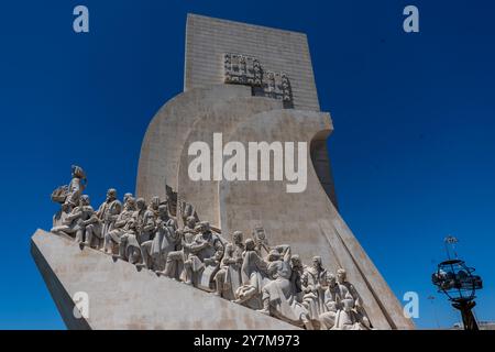 Nahaufnahme, das Denkmal der Entdeckungen in Belem in der Zivilpfarrei Santa Maria de Belém, Lissabon, Portugal. Stockfoto