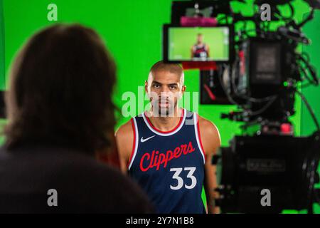 Los Angeles, Usa. 30. September 2024. Nicolas Batum#33 von Los Angeles Clippers nimmt am LA Clippers' Media Day im Intuit Dome Teil. (Foto: Ringo Chiu/SOPA Images/SIPA USA) Credit: SIPA USA/Alamy Live News Stockfoto