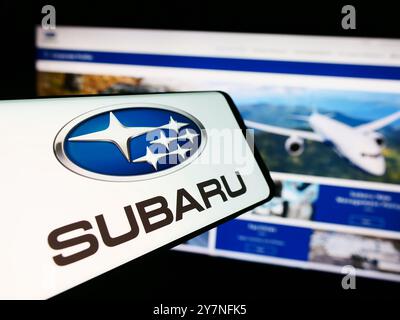 Deutschland. September 2024. In dieser Abbildung ist ein Mobiltelefon mit dem Logo der japanischen Firma Subaru Corporation vor der Business-Website zu sehen. Quelle: SOPA Images Limited/Alamy Live News Stockfoto