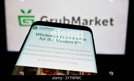 Deutschland. September 2024. In dieser Abbildung ist ein Smartphone mit der Website des US-amerikanischen Lebensmittelunternehmens GrubMarket Inc. Vor dem Geschäftslogo zu sehen. (Credit Image: © Timon Schneider/SOPA Images via ZUMA Press Wire) NUR REDAKTIONELLE VERWENDUNG! Nicht für kommerzielle ZWECKE! Stockfoto