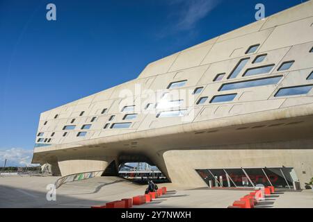 Wissenschaftsmuseum Phaeno, Wolfsburg, Niedersachsen, Deutschland *** Phaeno Wissenschaftsmuseum, Wolfsburg, Niedersachsen, Deutschland Stockfoto