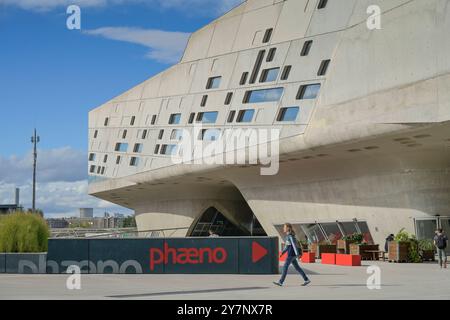 Wissenschaftsmuseum Phaeno, Wolfsburg, Niedersachsen, Deutschland *** Phaeno Wissenschaftsmuseum, Wolfsburg, Niedersachsen, Deutschland Stockfoto