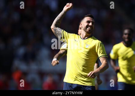 Mario Gila von SS Lazio feiert während des Spiels der Serie A zwischen Turin FC und SS Lazio am 29. september 2024 im Stadio Olimpico in Turin. Stockfoto
