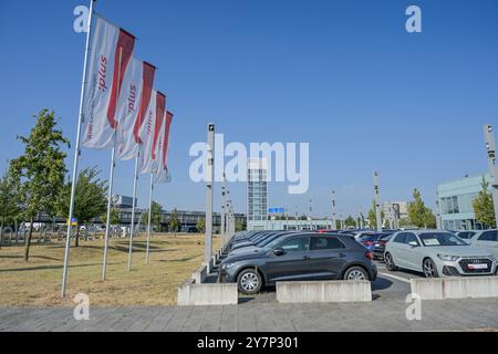 Audi Center, Rudower Chaussee, Adlershof, Treptow-Köpenick, Berlin, Deutschland, Audi Zentrum, Deutschland Stockfoto