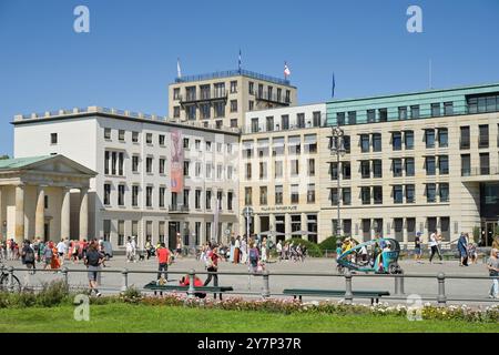 Max Liebermann House, Palais am Pariser Platz und Allianz Forum, Pariser Platz, Mitte, Berlin, Deutschland, max-Liebermann-Haus, Palais am Pariser Platz u Stockfoto