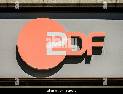 Zollernhof, ZDF, Capital Studio, unter den Linden, Mitte, Berlin, Deutschland, Zweites Deutsches Fernsehen, Hauptstadtstudio, De Stockfoto