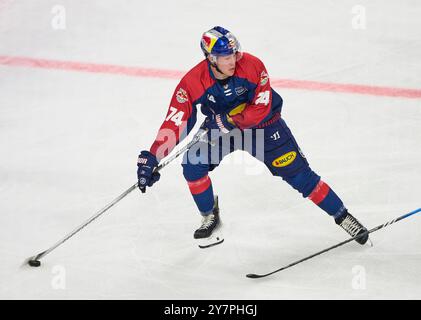 Les Lancaster, EHC RB MUC 74 im Freundschaftsspiel der Global Series Challenge EHC RB MUENCHEN - BUFFALO SABRES 0-5 im SAP Garden in München, 27. September 2024. Saison 2024/2025, Spieltag x, Fotograf: Peter Schatz Stockfoto