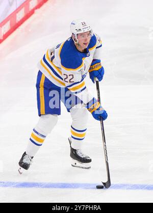 Jack Quinn, Buffalo Sabres 22 im Freundschaftsspiel der Global Series Challenge EHC RB MUENCHEN - BUFFALO SABRES 0-5 im SAP Garden in München, 27. September 2024. Saison 2024/2025, Spieltag x, Fotograf: Peter Schatz Stockfoto