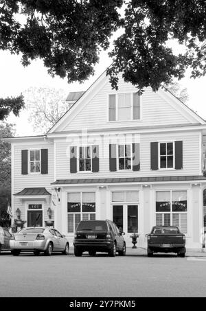 Historisches Old Village Post House in Mount Pleasant, South Carolina, USA, in der Nähe von Charleston. Ein bezauberndes, ikonisches Gebäude im Old Village-Viertel. Stockfoto