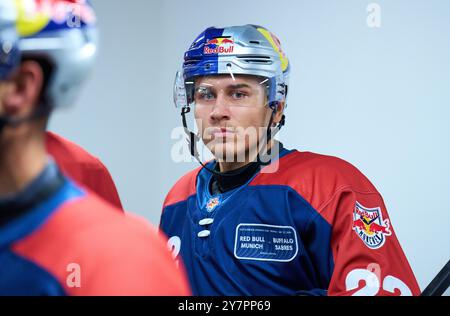 München, Deutschland. September 2024. Jakob Weber, EHC RB MUC 22 im Freundschaftsspiel der Global Series Challenge EHC RB MÜNCHEN - BUFFALO SABRES 0-5 im SAP Garden in München, 27. September 2024. Saison 2024/2025, Spieltag x, Fotograf: ddp Images/STAR-Images Credit: ddp Media GmbH/Alamy Live News Stockfoto