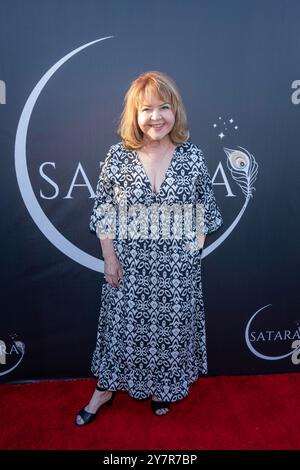 Burbank, USA. 30. September 2024. Schauspielerin Patrika Darbo nimmt an der offiziellen Grand Opening Celebration von SATARA Wellness im SATARA-House of Mystical Wellness, Los Angeles, CA, 30. September 2024 Teil Credit: Eugene Powers/Alamy Live News Stockfoto