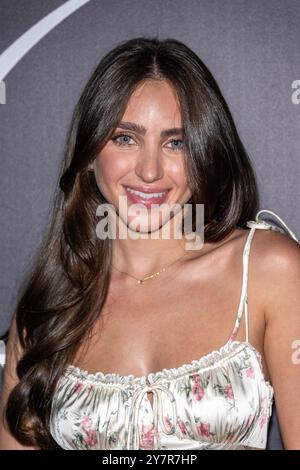 Burbank, USA. 30. September 2024. Schauspielerin Ryan Whitney nimmt an der offiziellen Grand Opening Celebration von SATARA Wellness im SATARA-House of Mystical Wellness, Los Angeles, CA, 30. September 2024 Teil Credit: Eugene Powers/Alamy Live News Stockfoto