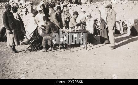 Anti-Pocken-Kampagne Dawaimeh-Hebron in Palästina, Januar - Februar 1922: Impfung. Stockfoto