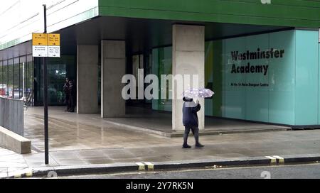 Screenshot von PA Video der Westminster Academy, wo ein 14-jähriges Mädchen nach einem vermuteten Säureangriff am Montag möglicherweise lebensverändernde Verletzungen erlitten hat. Bilddatum: Dienstag, 1. Oktober 2024. Stockfoto