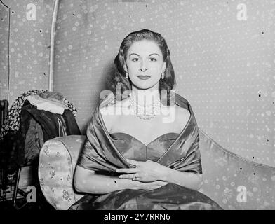 VIOLETTA ELVINMiss Violetta Elvin, Ballerina der Sadler's Wells Ballet Company. 12. August 1953 Stockfoto