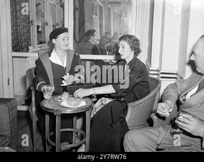 Cocktailparty : Savoy Hotel, San Francisco, USA Juni 1953 Stockfoto