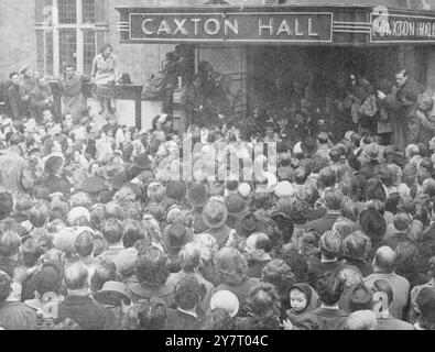 Elizabeth Taylor heiratet Michael Wilding in Caxton Hall, London, England - 21. Februar 1952 Stockfoto