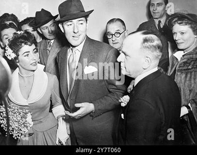 Elizabeth Taylor heiratet Michael Wilding in Caxton Hall, London, England - 21. Februar 1952 Stockfoto