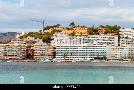 Santa Ponsa auf Mallorca, Balearen, Mittelmeer, Spanien. Santa Ponca ist ein Ferienort im Südwesten Mallorcas. Stockfoto