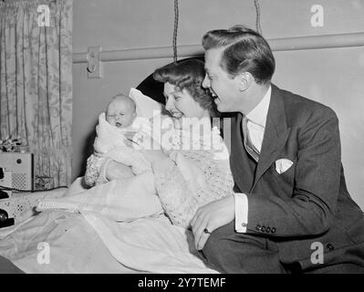 Sheila SIM, Richard Attenborough und Sohn Michael John, 19. Februar 1950 Stockfoto