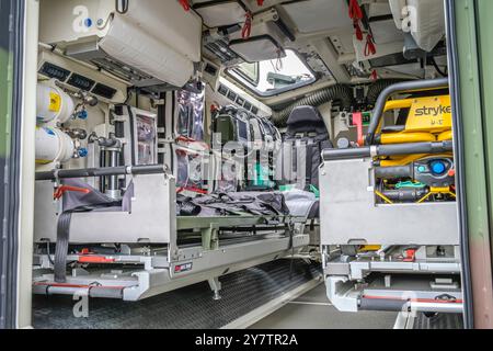 EAGLE V 6 x 6, mittelgroßes gepanzertes medizinisches Fahrzeug, ILA 2024, Internationale Luft- und Raumfahrtausstellung Berlin, Schönefeld, Brandenburg, Deutschland, Mittleres Geschütz Stockfoto