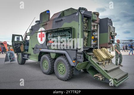 EAGLE V 6 x 6, mittelgroßes gepanzertes medizinisches Fahrzeug, ILA 2024, Internationale Luft- und Raumfahrtausstellung Berlin, Schönefeld, Brandenburg, Deutschland, Mittleres Geschütz Stockfoto