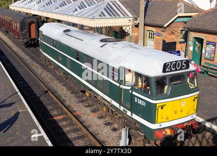 Diesellokomotive D5631, eine Lokomotive der Baureihe 31, die 1960 gebaut wurde und nun für die North Norfolk Railway in Sheringham, Norfolk, Großbritannien, gebaut wurde Stockfoto