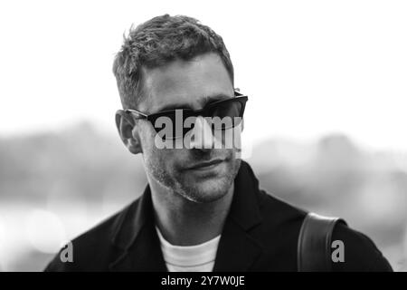 Oktober 2024, Dinard, Bretagne, Frankreich: OLIVER JACKSON-COHEN kommt zum Dinard Festival of British Cinema 2024 in Dinard, Frankreich (Credit Image: © Mickael Chavet/ZUMA Press Wire) NUR ZUR REDAKTIONELLEN VERWENDUNG! Nicht für kommerzielle ZWECKE! Stockfoto