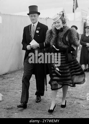 Auf dem Royal Ascot Race Meeting - Mr. Und Mrs. Robin Wilson. 1939 Stockfoto