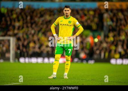 Borja Sainz von Norwich City während des Sky Bet Championship Matches zwischen Norwich City und Leeds United in Carrow Road, Norwich am Dienstag, 1. Oktober 2024. (Foto: David Watts | MI News) Credit: MI News & Sport /Alamy Live News Stockfoto