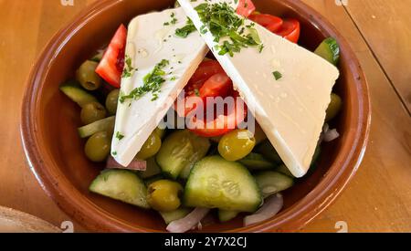 Griechischer Salat in Budapest, Ungarn Stockfoto