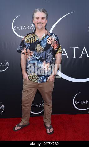 Burbank, Kalifornien, USA. 30. September 2024. Schauspieler Jeremy Miller bei der Grand Opening Celebration von Satara Wellness in Burbank, Kalifornien. Quelle: Sheri Determan Stockfoto