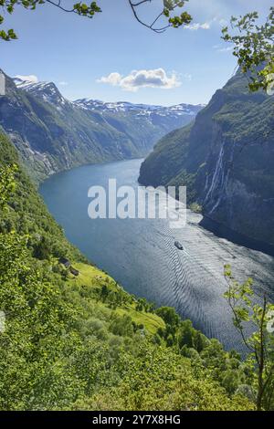 Die Skagefla Farm in Geirangerfjord, Norwegen. Stockfoto