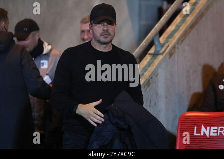 Barrow-Trainer Stephen Clemence beim Spiel der Sky Bet League 2 zwischen den Doncaster Rovers und Barrow im Keepmoat Stadium, Doncaster am Dienstag, 1. Oktober 2024. (Foto: Mark Fletcher | MI News) Credit: MI News & Sport /Alamy Live News Stockfoto