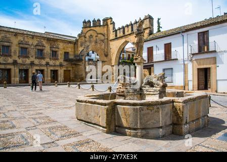 Baeza, Plaza del Populo, im Stadtzentrum, im Mittelalter, mit dem Löwenbrunnen, darauf die Frau von Hanibal, Provinz Jaen, Andalusien, Spanien Stockfoto