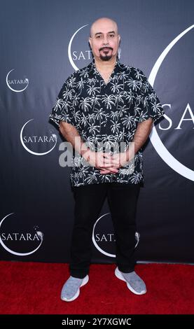 Burbank, Kalifornien, USA. 30. September 2024. Schauspieler Joey Naber bei der Grand Opening Celebration von Satara Wellness in Burbank, Kalifornien. Quelle: Sheri Determan Stockfoto