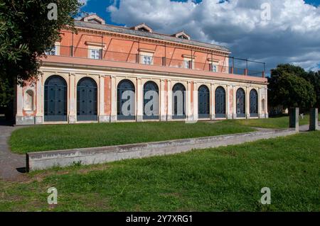 Palazzina dei mosaici al Parco sul Mare della Villa Favorita A Ercolano - Napoli / Mosaikpalast am Meer Park der Villa Favorita in Ercolano - Stockfoto