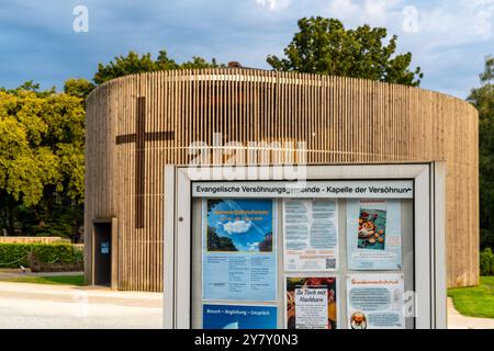 Berlin Deutschland 2024: Die Gedenkstätte Berliner Mauer in der Bernauer Straße bietet zahlreiche Relikte und Informationen zur Geschichte. Stockfoto