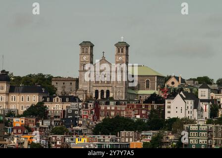 Blick auf den St. John's Basilica von Fort Amherst in St. John's, Neufundland und Labrador, Kanada Stockfoto