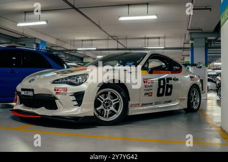 Retro Havoc ist eine jährliche Veranstaltung, bei der Oldtimer und Oldtimer gefeiert werden. Toyota 86 auf dem Display. Stockfoto